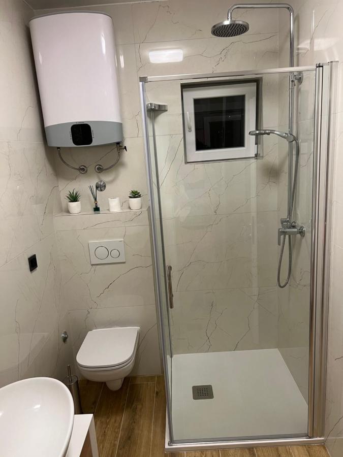Apartman Oneum Omiš Exterior foto